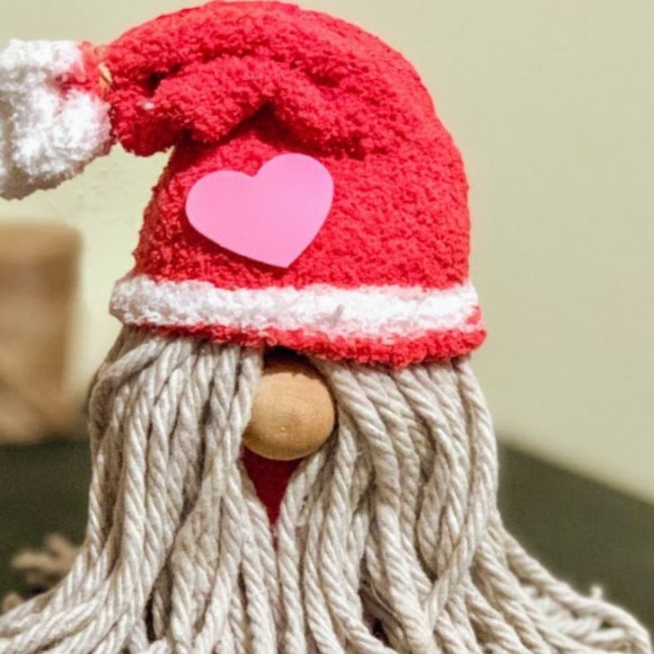 BudgetFriendly Crafting Making A DIY Mop Gnome